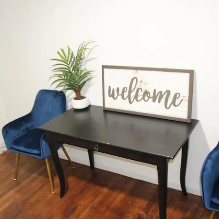 Lovely Private 2 Bedroom Suite Near Ewr/Nyc Newark Exterior photo
