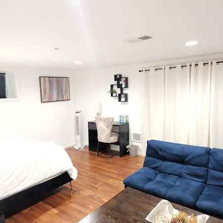 Lovely Private 2 Bedroom Suite Near Ewr/Nyc Newark Exterior photo